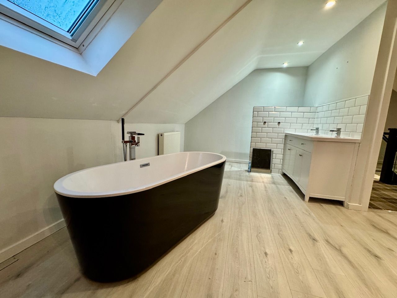 Detached House for sale in Pontypool, Fairfield, Penperlleni, NP4, 2411 m²