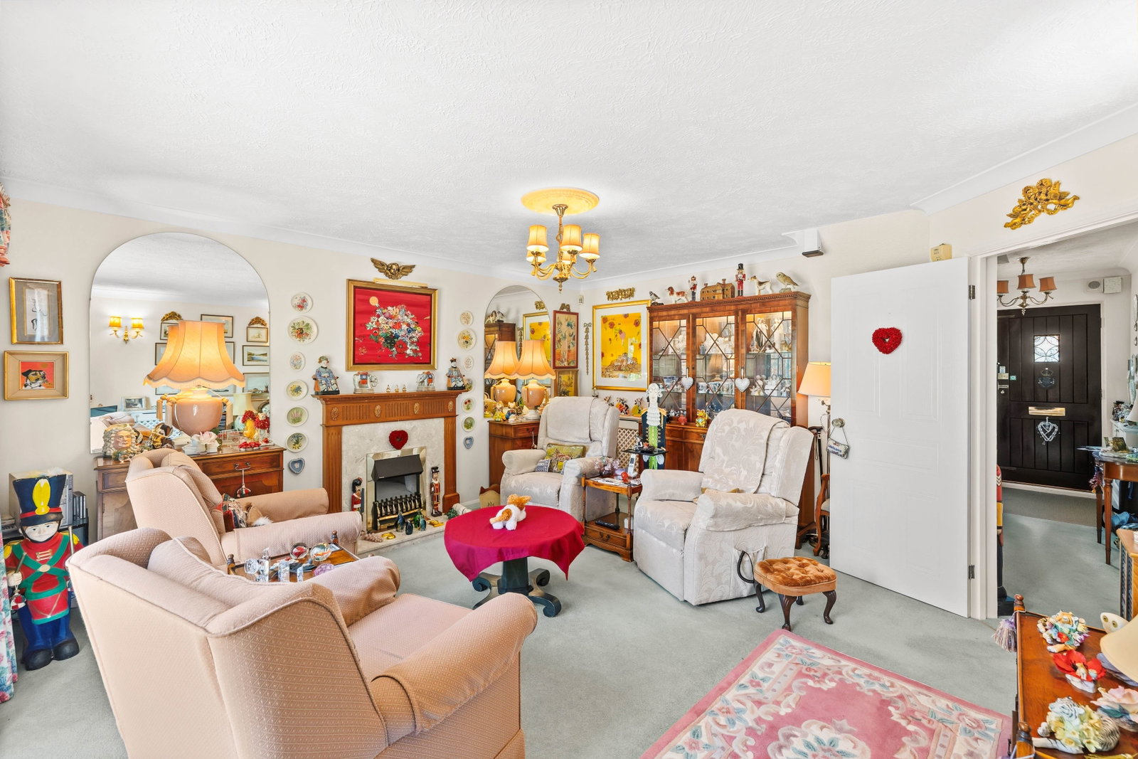 Detached House in East Grinstead