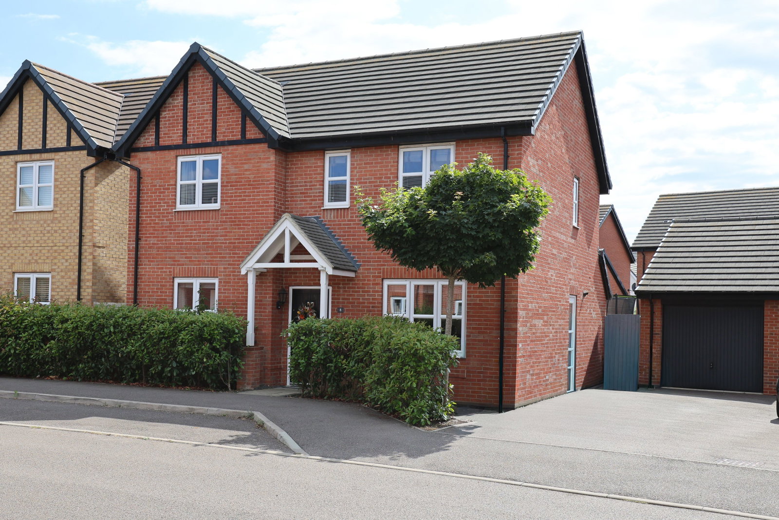 Detached House in Bedford