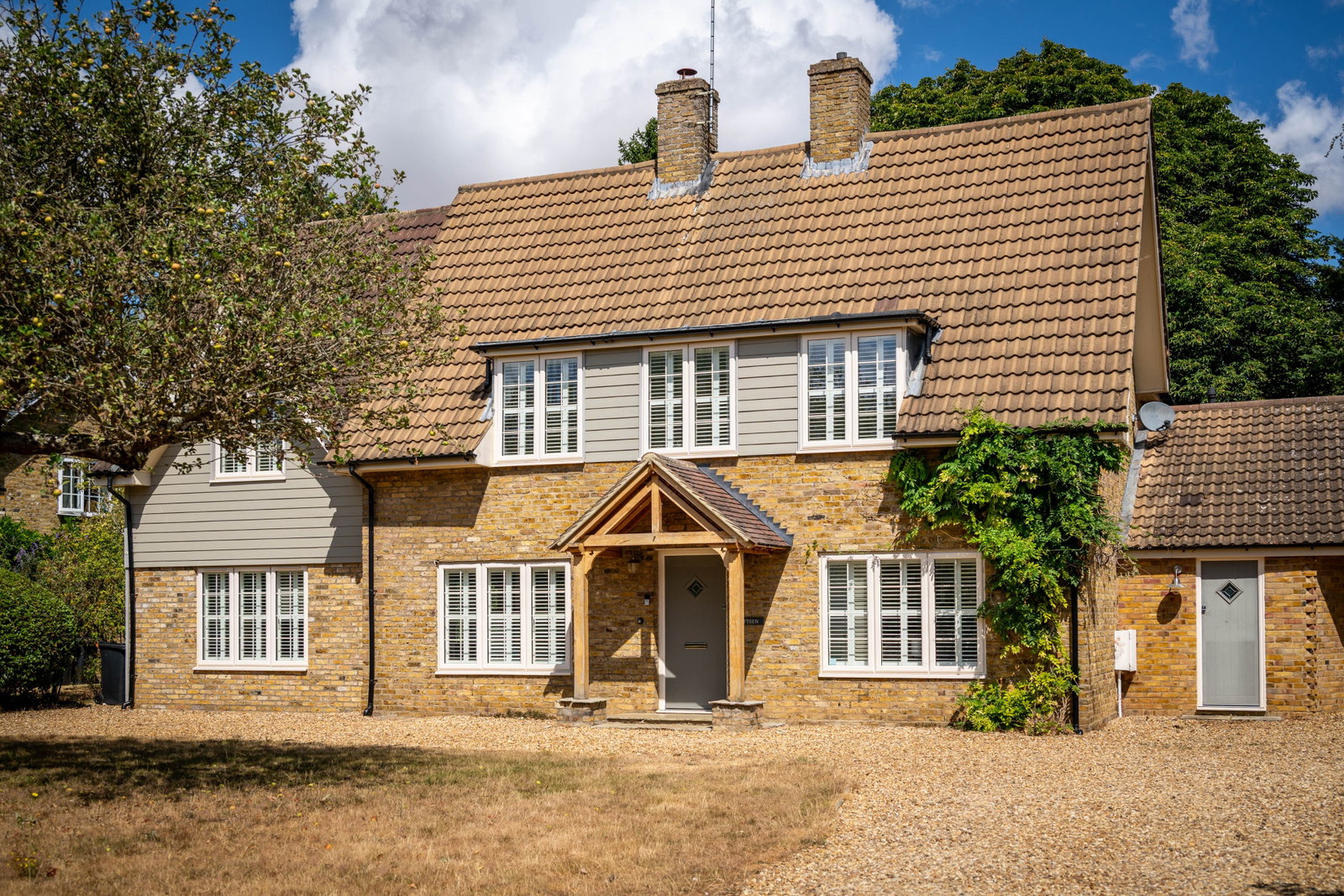 Detached House for sale in Bedford, Hall Close, Harrold, Bedford, MK43 7DU, 3045 m²