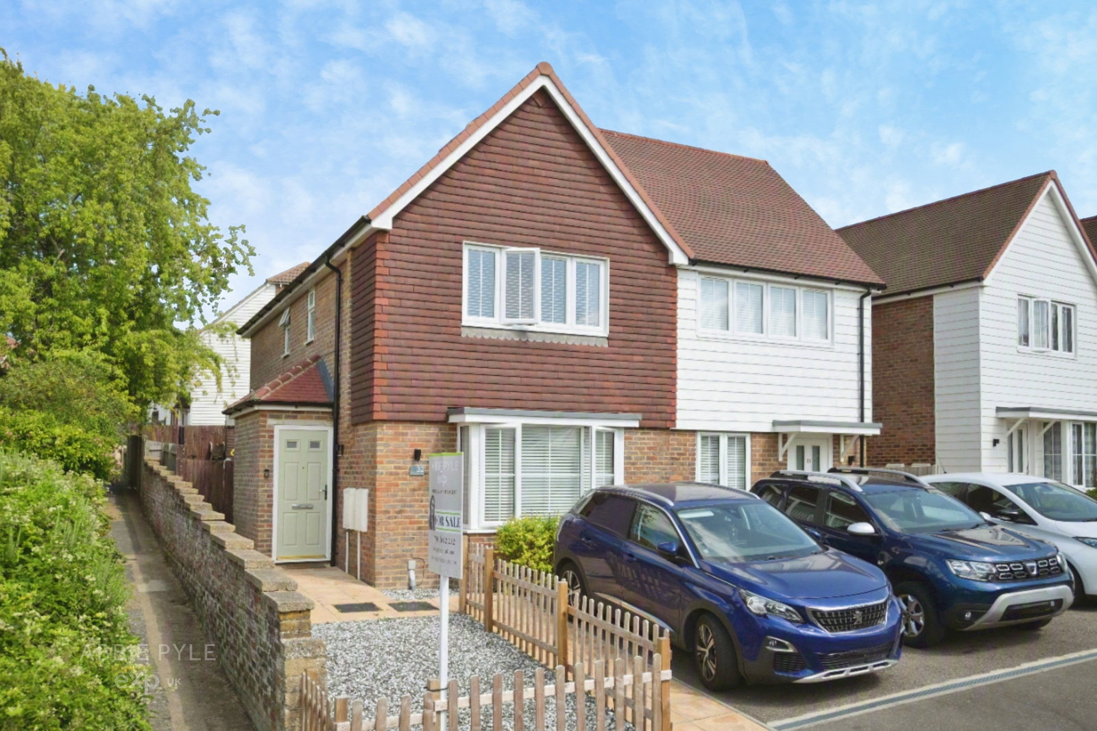 Semi Detached House in Rochester