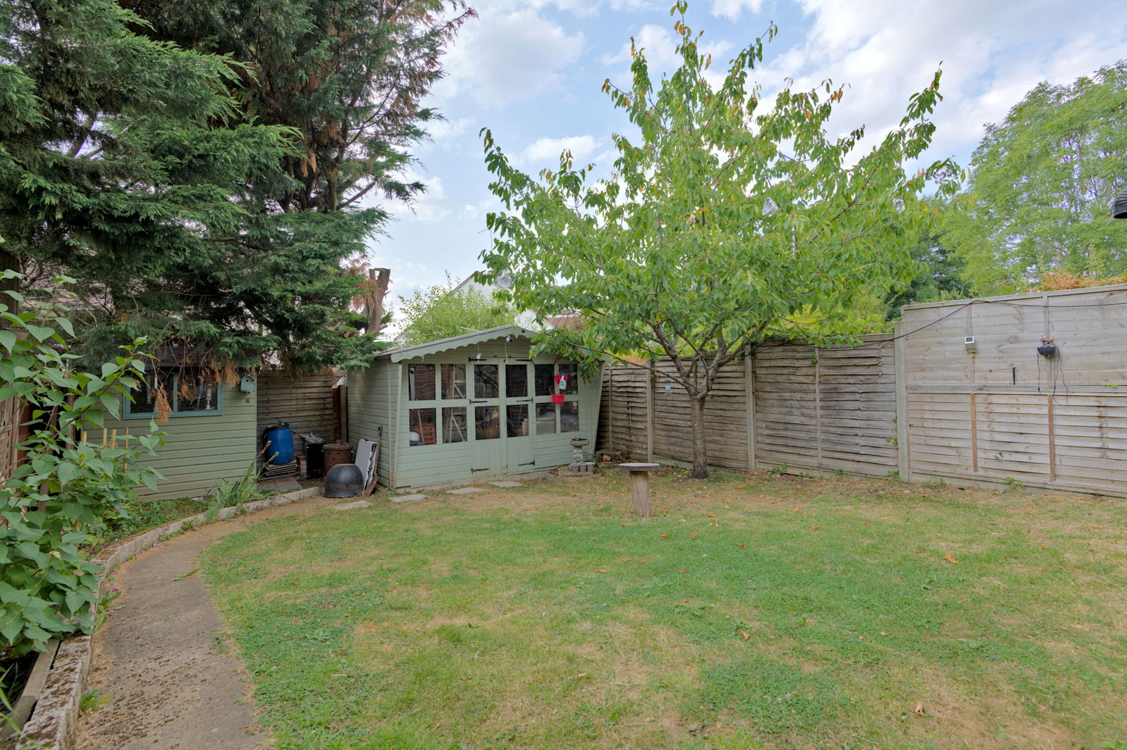 End Of Terrace House in Borehamwood