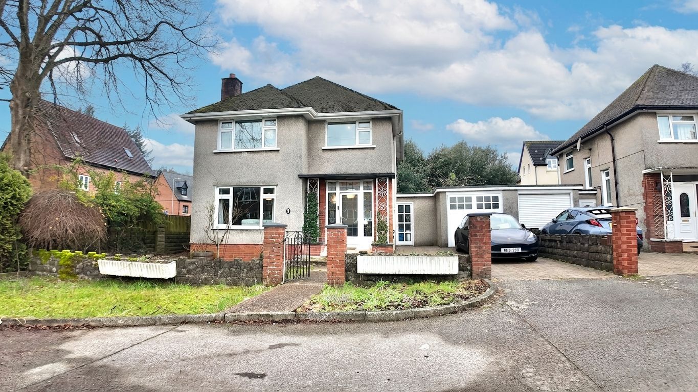 Detached House in Cardiff 5