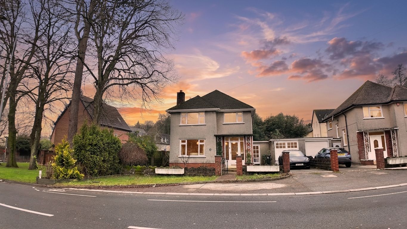 Detached House in Cardiff