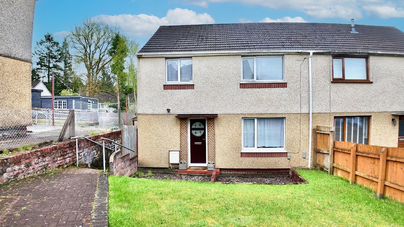 Semi Detached House for sale in Blackwood, Overdene, Pontllanfraith, NP12, 775 m²