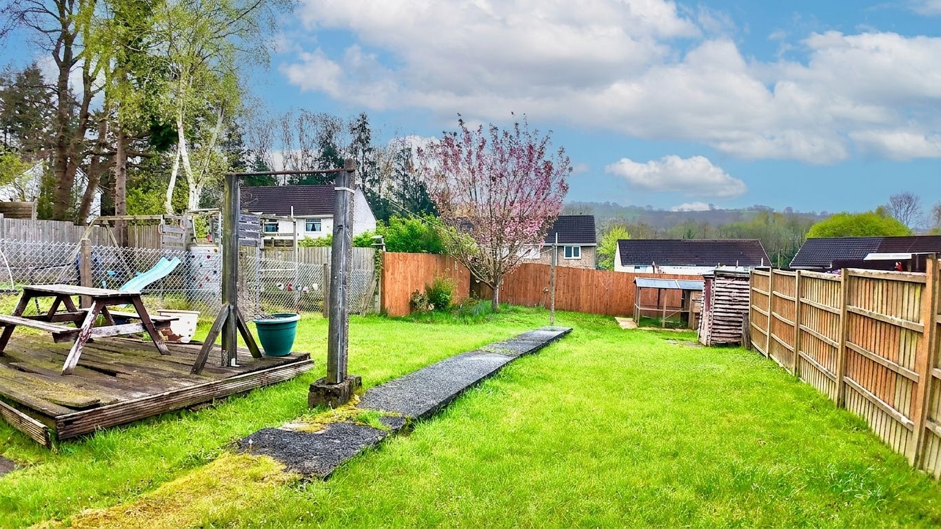 Semi Detached House in Blackwood 5
