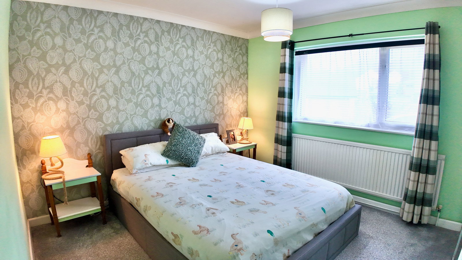 Semi Detached House in Blackwood 4