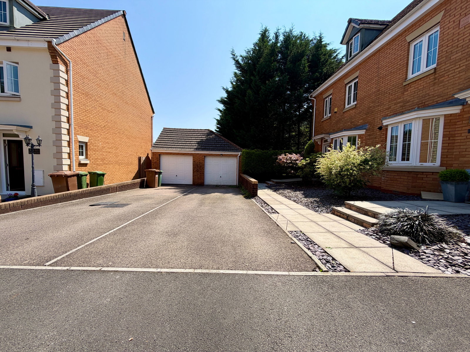 Terraced House for sale in Newport, Mill Court, Crumlin, NP11, 1173 m²