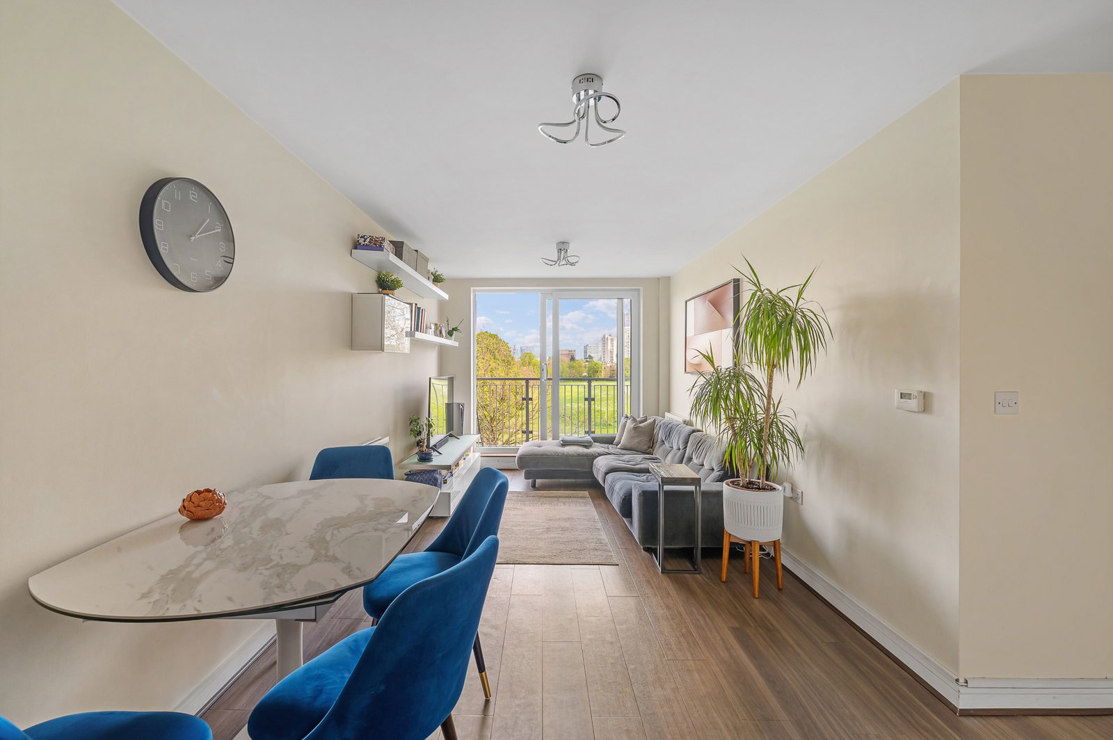 Flat for sale in Croydon, Whitestone Way, Croydon, CR0, 646 m²