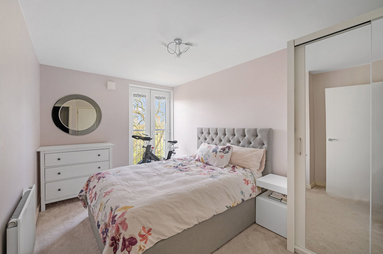 Flat for sale in Croydon, Whitestone Way, Croydon, CR0, 646 m²