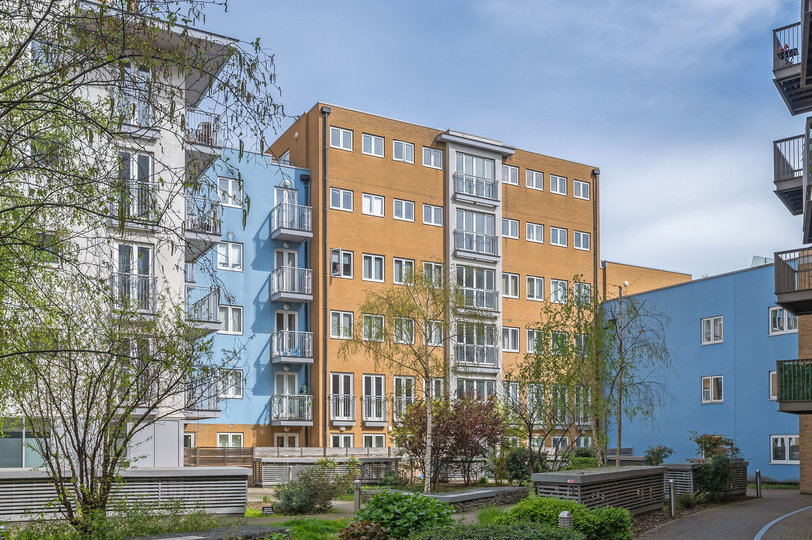 Flat for sale in Croydon, Whitestone Way, Croydon, CR0, 646 m²