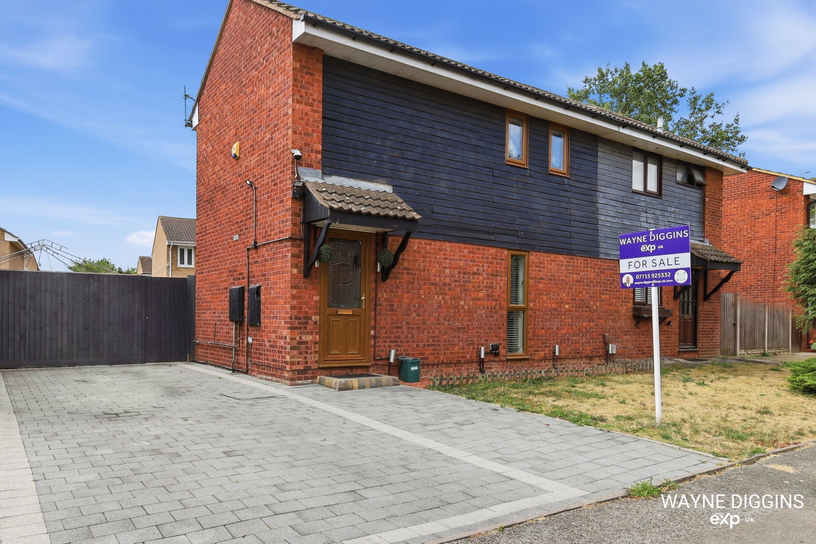 Semi Detached House in Grays