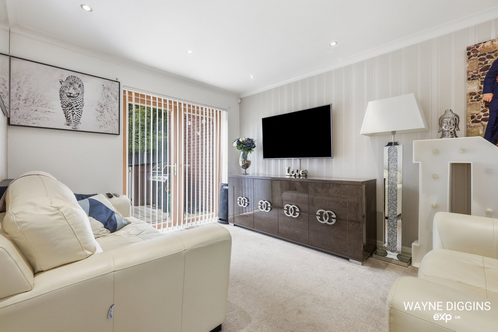 Semi Detached House in Grays