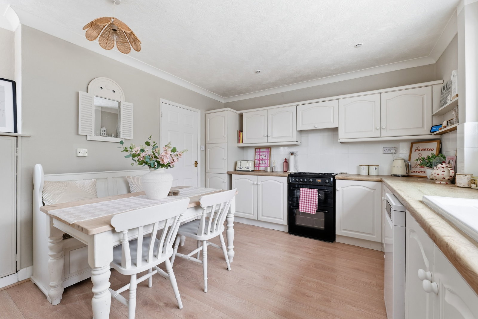 Semi Detached House for sale in Newark, Broomfield Lane, Farnsfield, 1177 m²