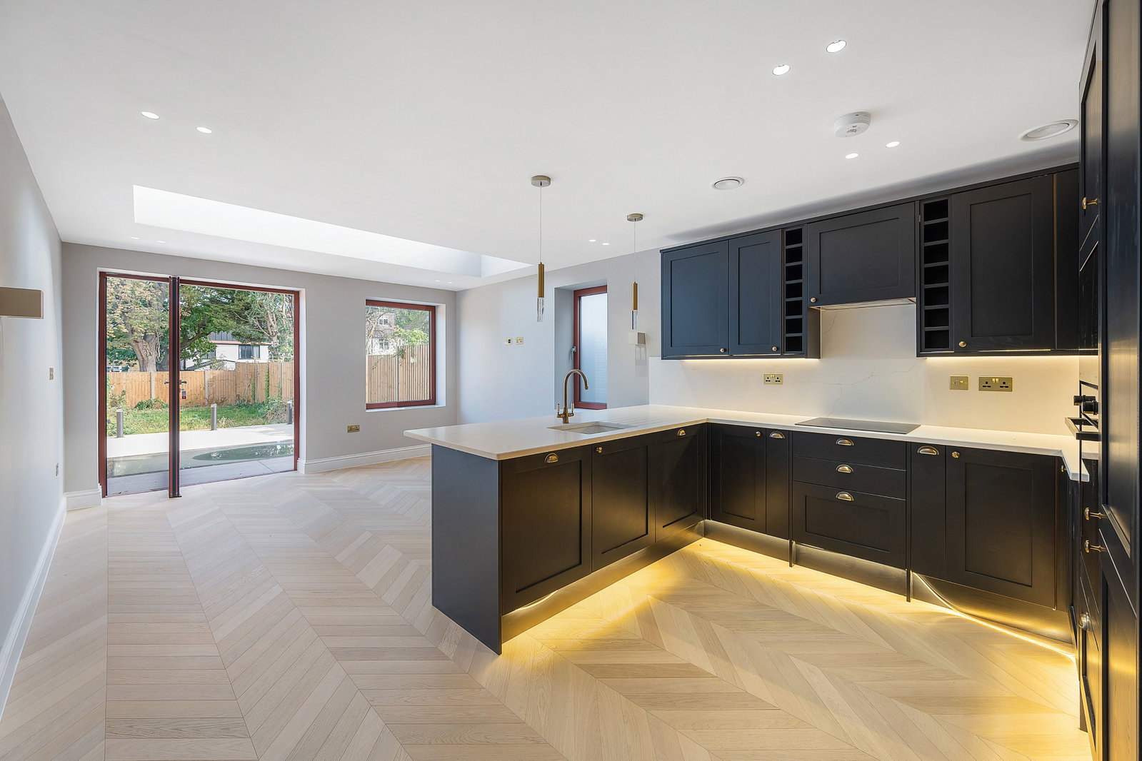 End Of Terrace House for sale in London, Church Rise, Forest Hill, SE23, 2284 m²