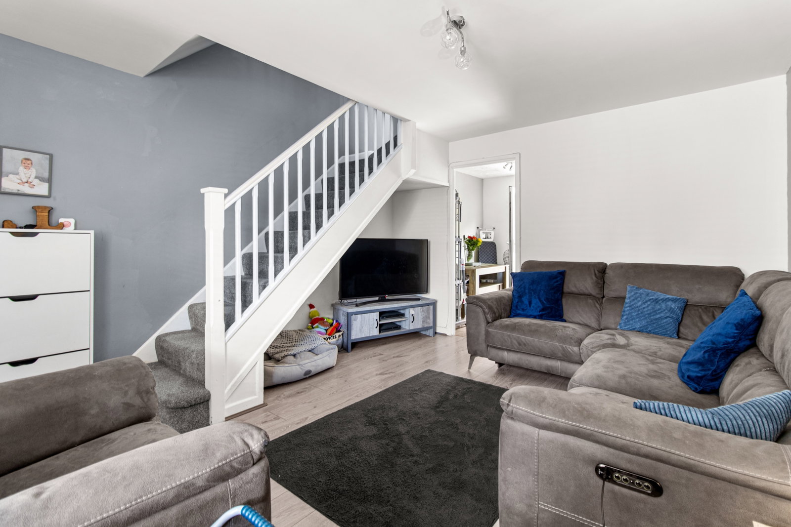 End Of Terrace House in Swindon 4