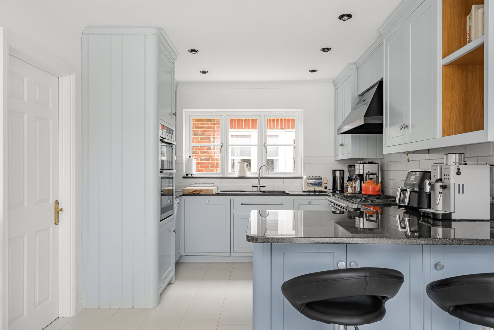 Detached House for sale in Shabbington, Shabbington, Buckinghamshire, HP18 9HN