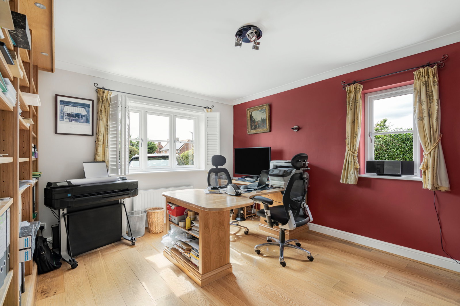 Detached House for sale in Shabbington, Shabbington, Buckinghamshire, HP18 9HN