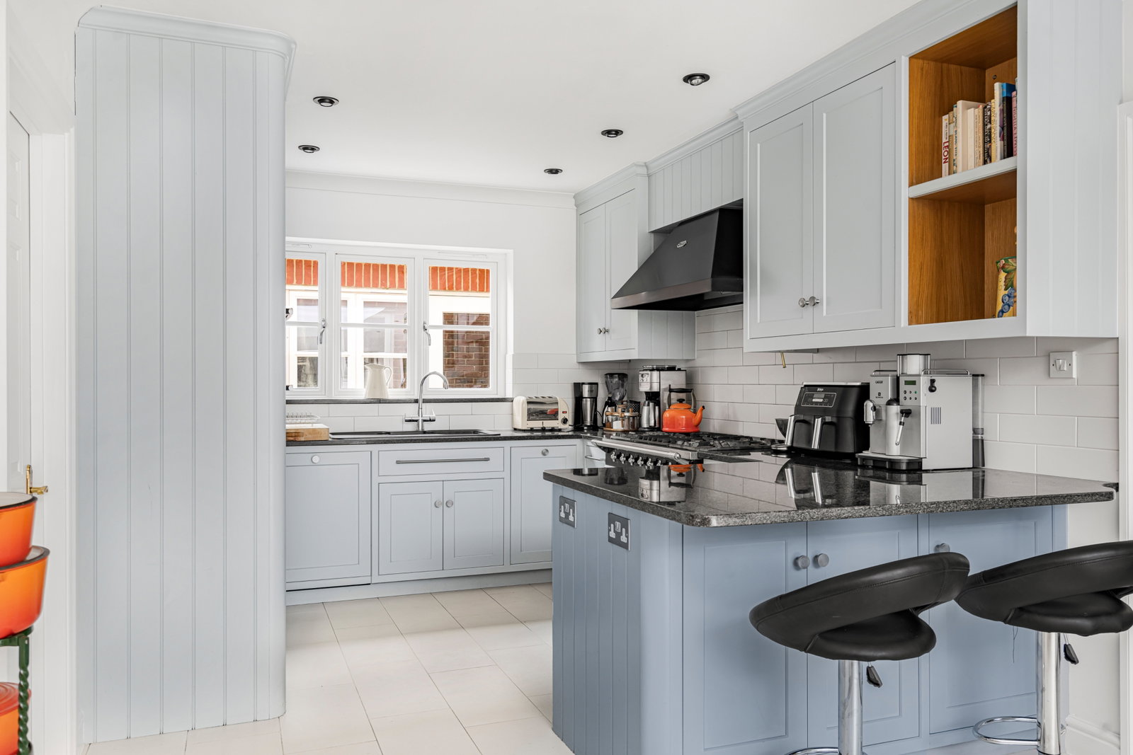 Detached House for sale in Shabbington, Shabbington, Buckinghamshire, HP18 9HN