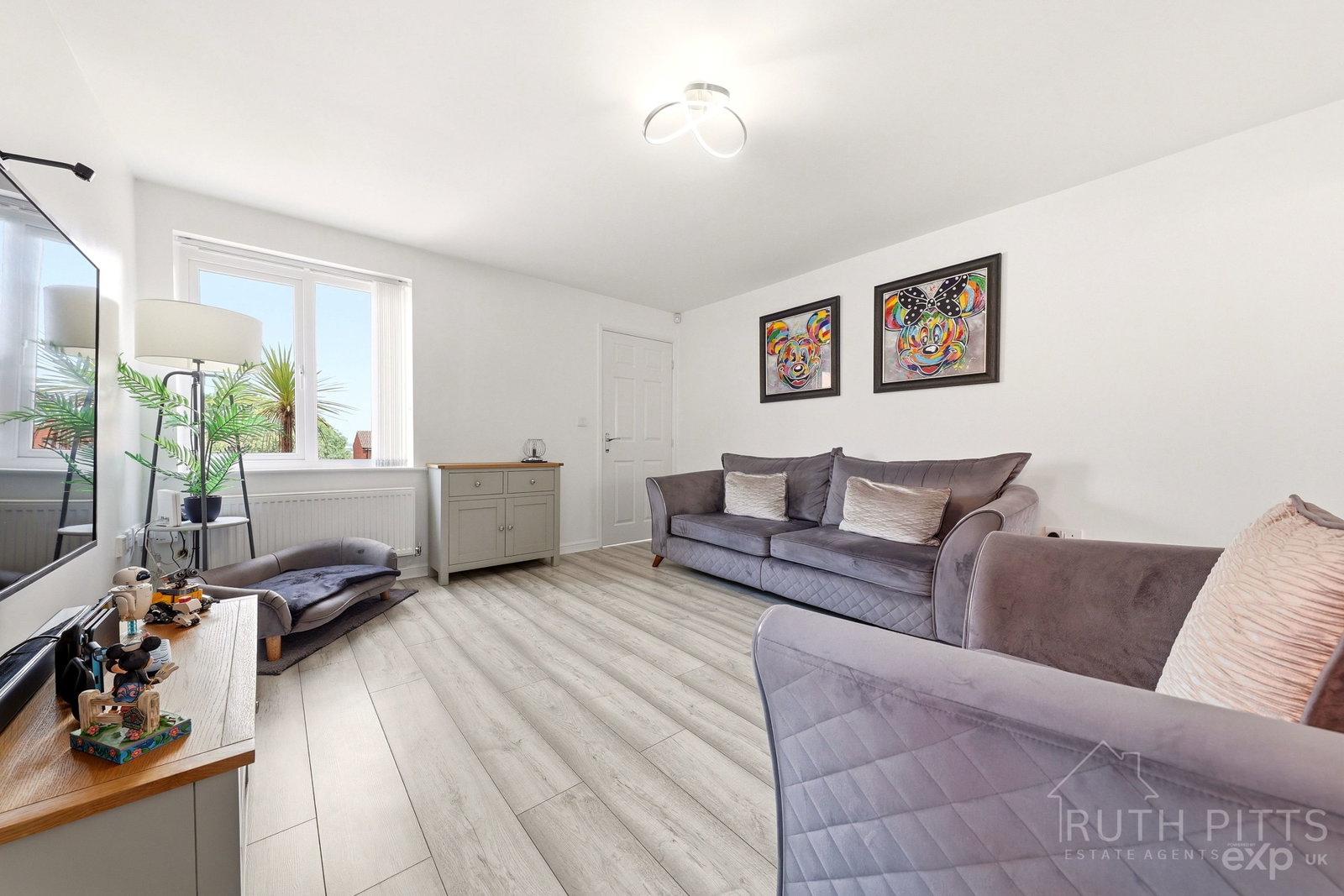 Semi Detached House in Pontefract