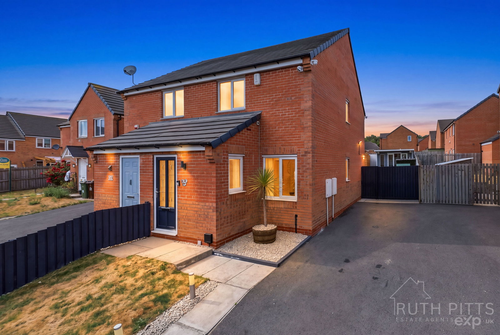 Semi Detached House in Pontefract