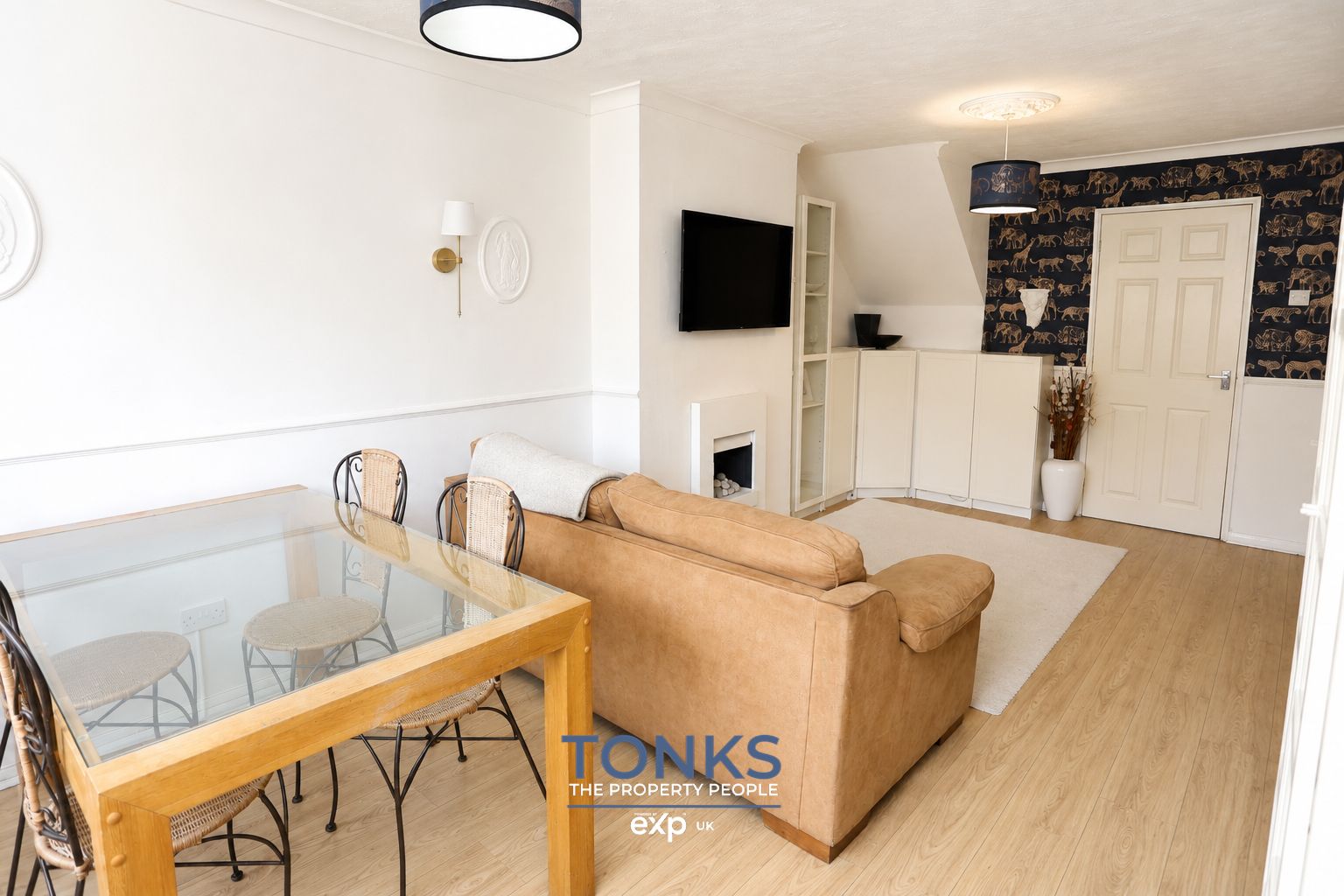 Semi Detached House for sale in Halesowen, Alexandra Road, Halesowen, B63 4BU