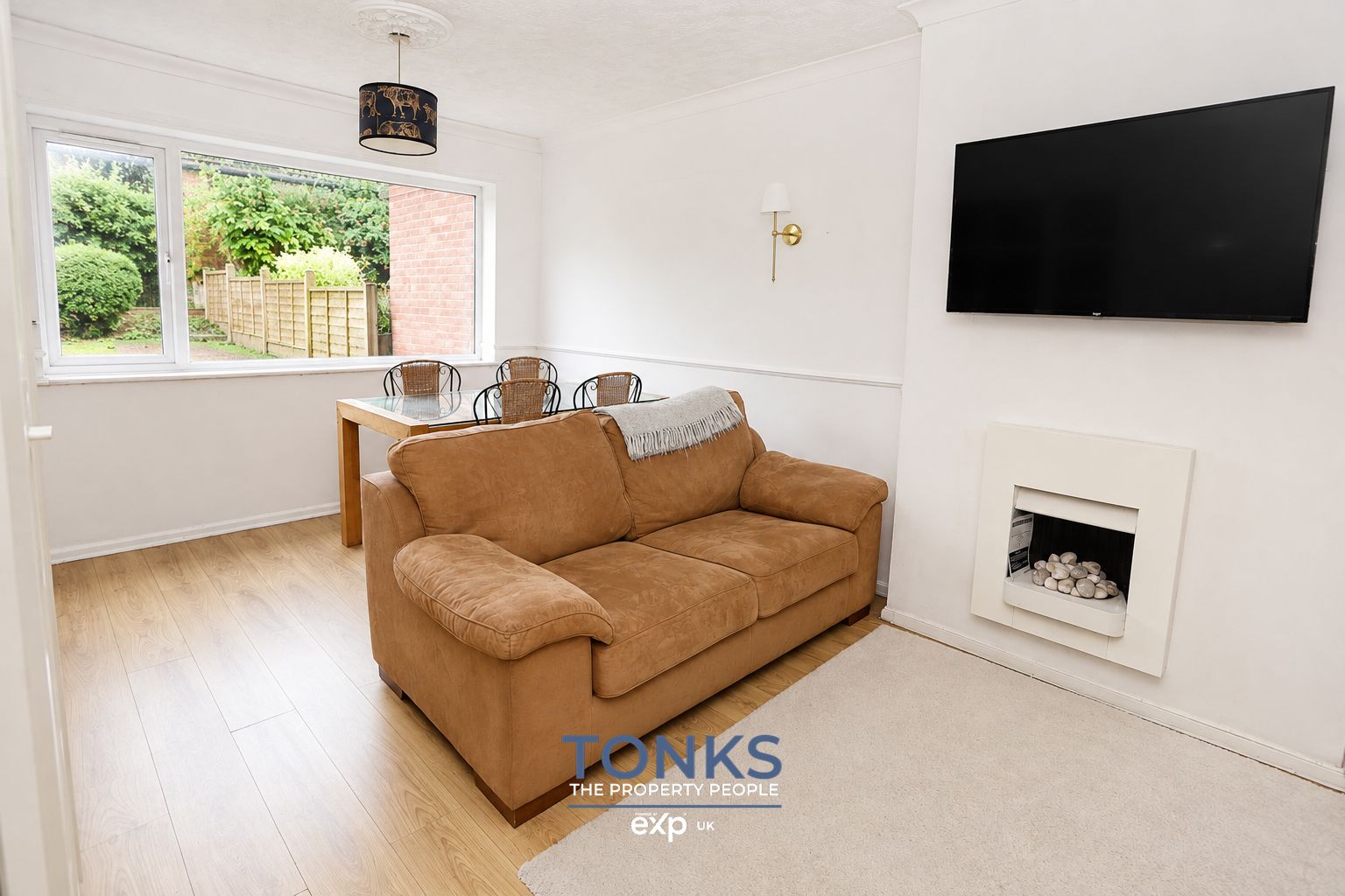 Semi Detached House for sale in Halesowen, Alexandra Road, Halesowen, B63 4BU