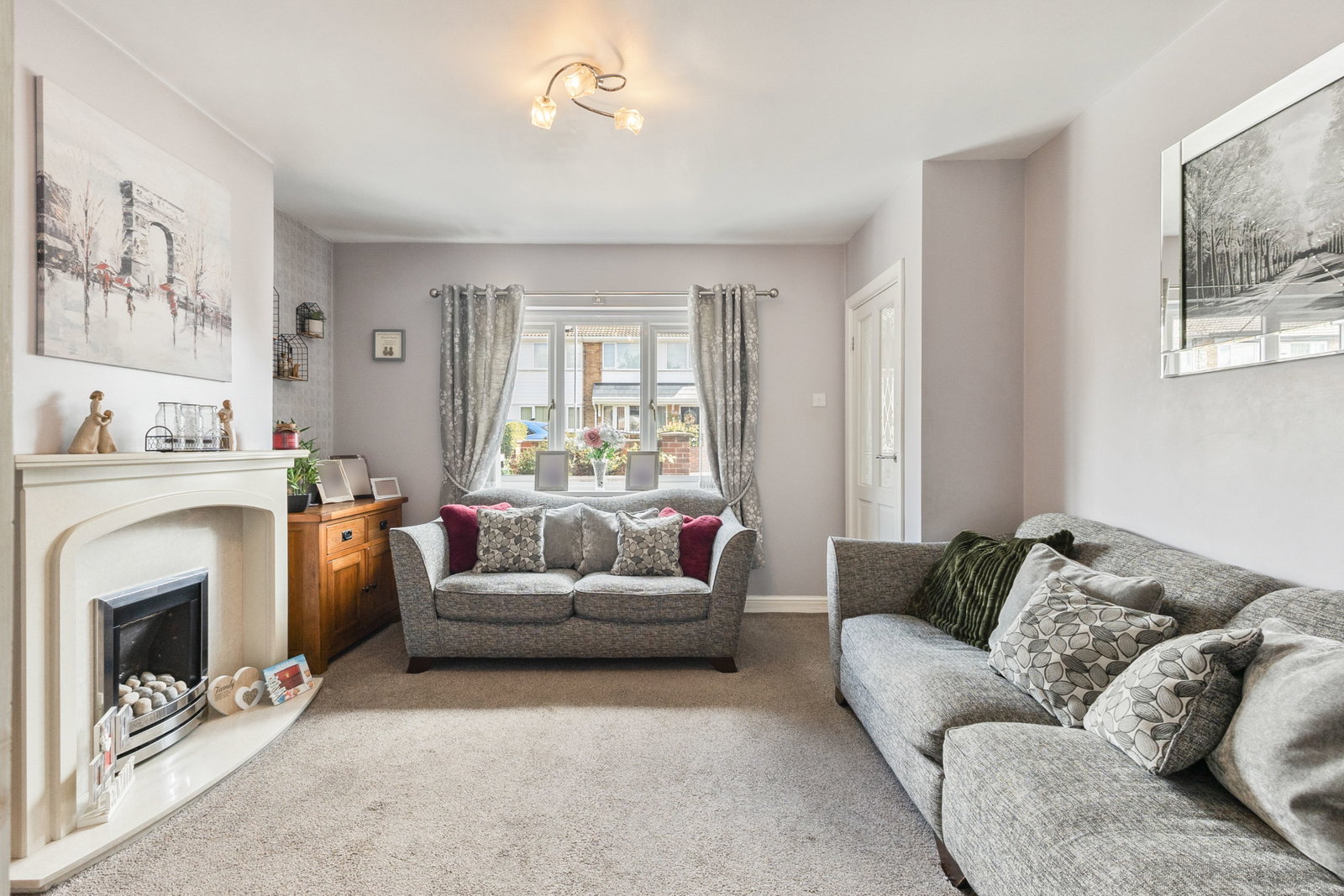 Semi Detached House for sale in Pontefract, Ashleigh Avenue, Pontefract, 1023 m²