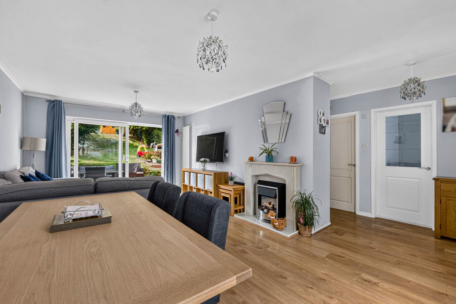 Semi Detached House for sale in Croydon, Falconwood Road, Croydon, CR0 9BB