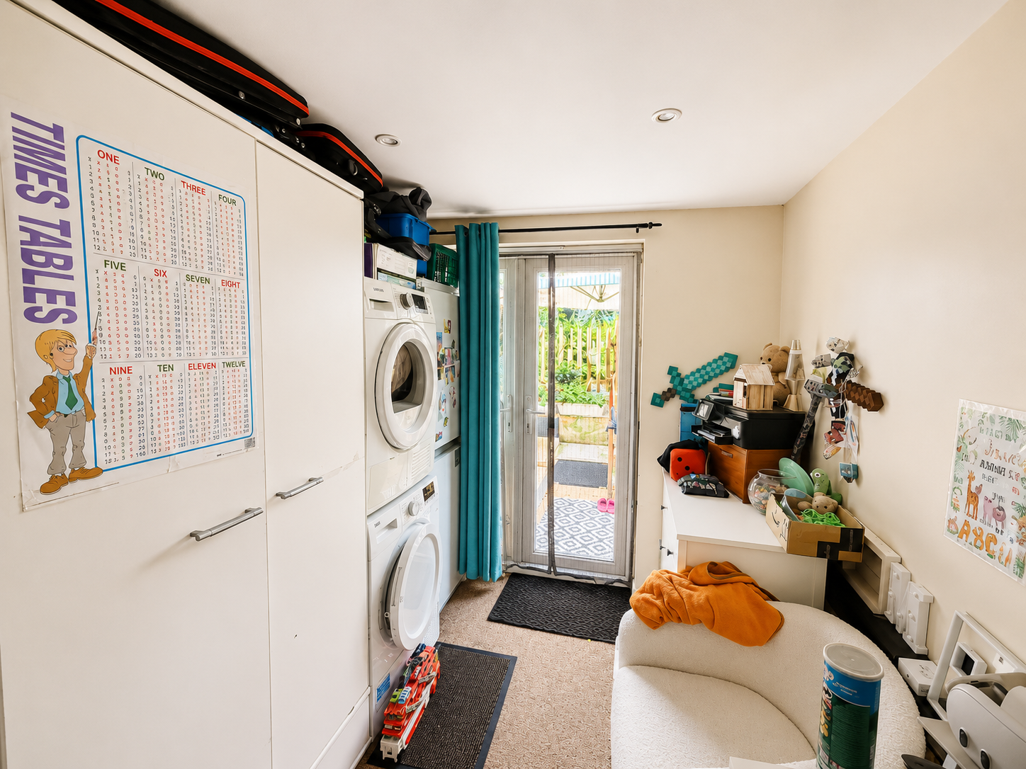 Semi Detached House in Crawley
