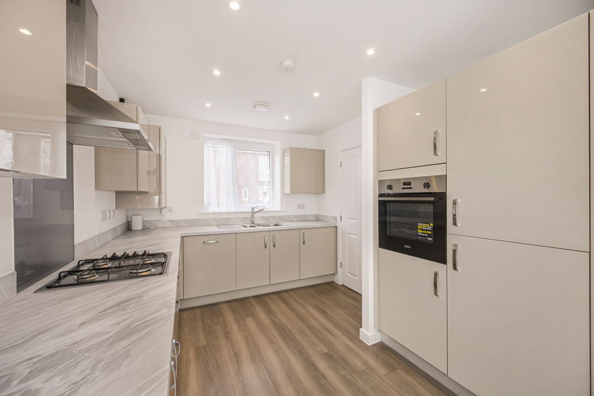 Semi Detached House in West Thurrock