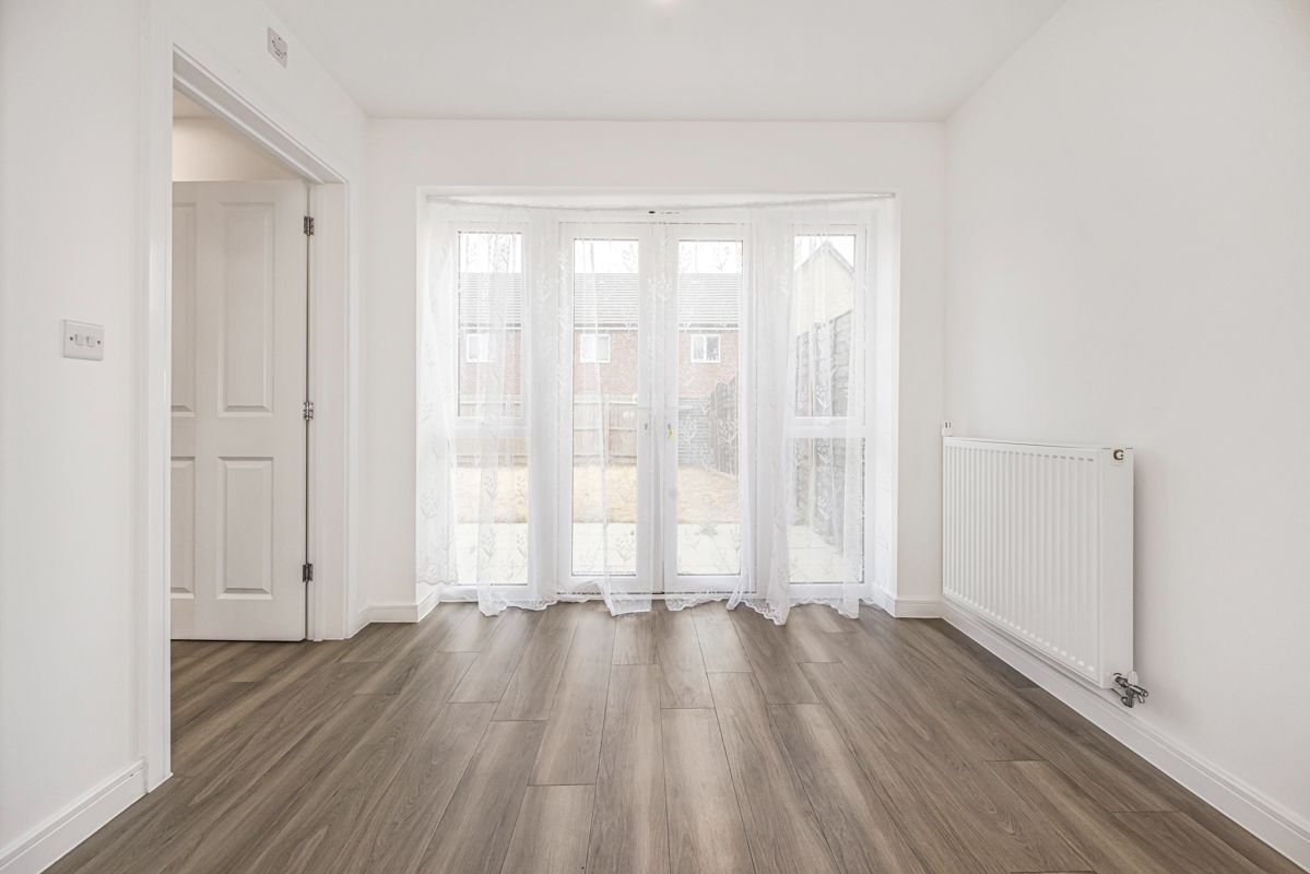 Semi Detached House in West Thurrock