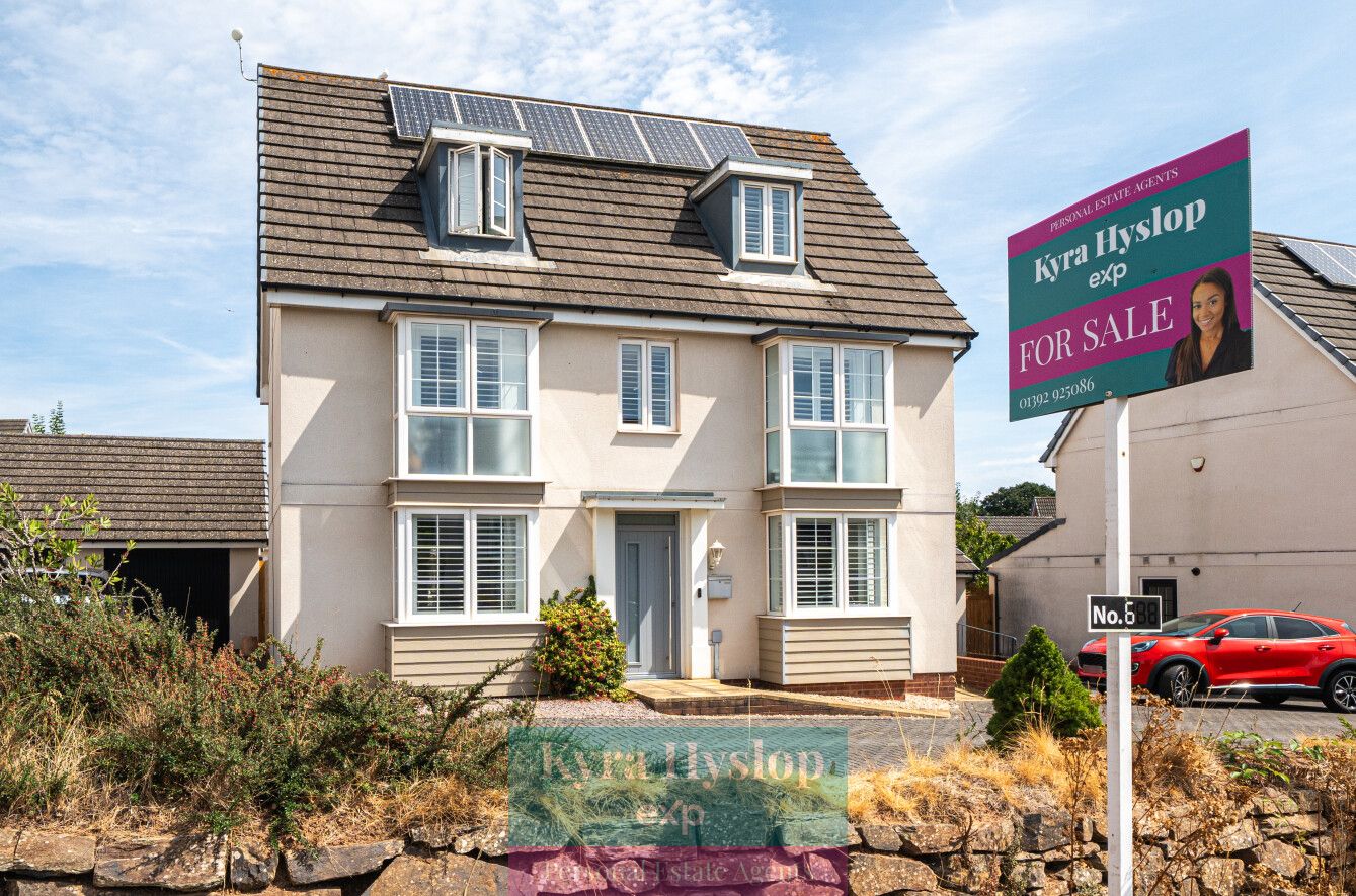 Detached House in Exeter
