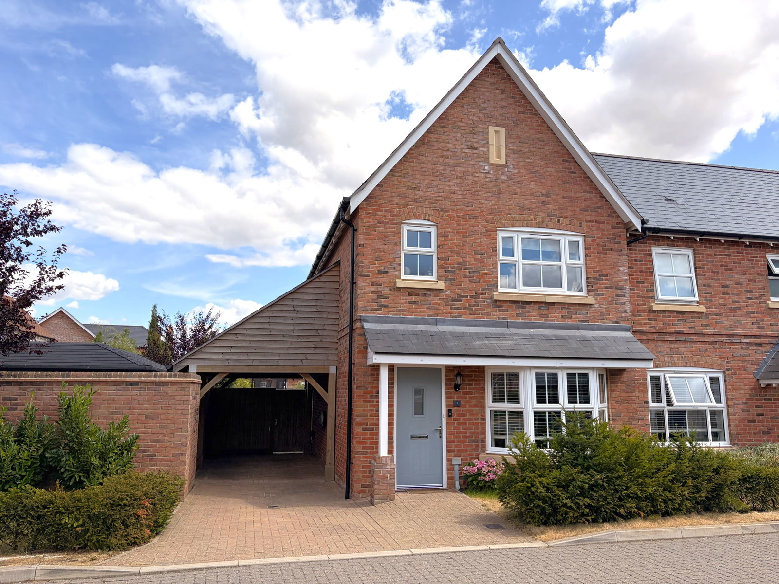 Semi Detached House in Great Horwood