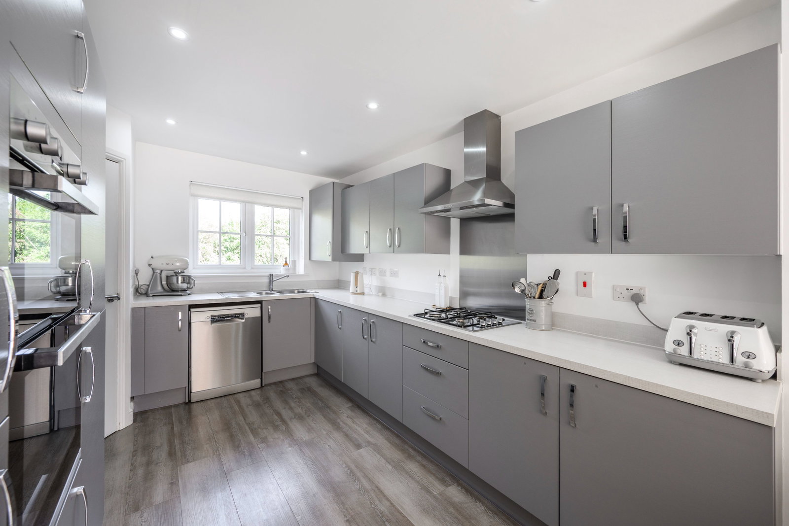 Semi Detached House in Stone 4