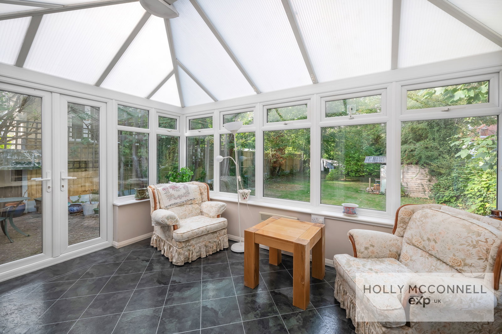 Detached House for sale in Orpington, Knoll Rise, Orpington, BR6 0DD