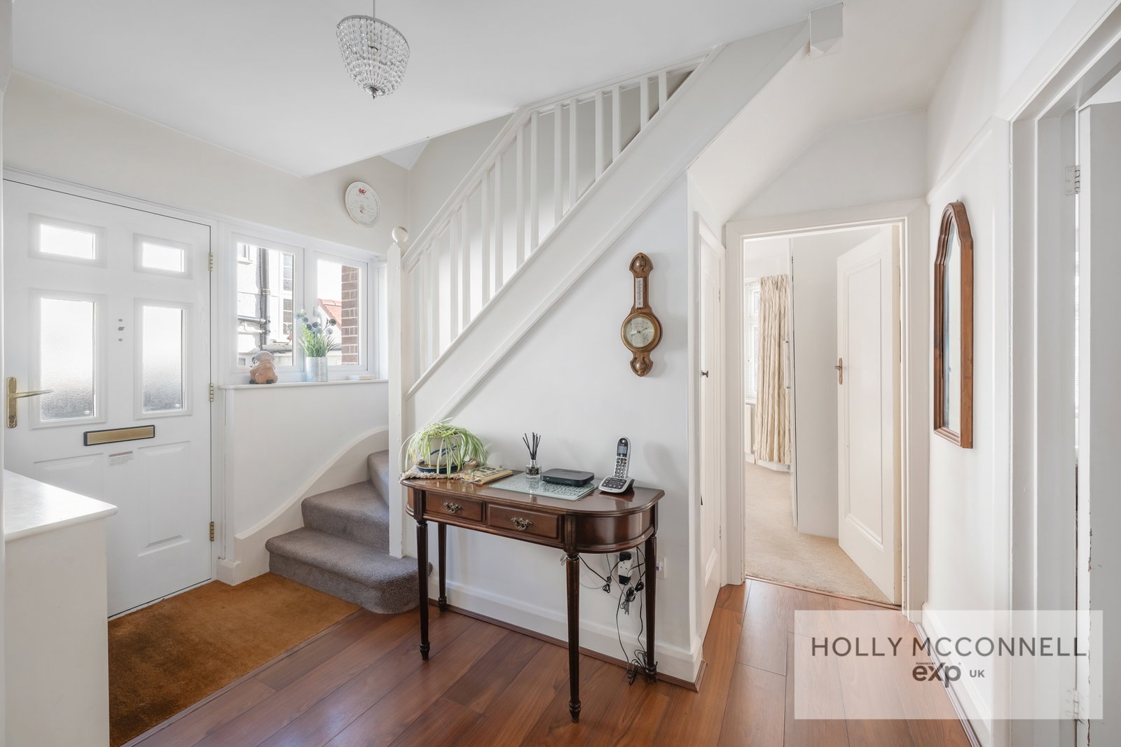 Detached House for sale in Orpington, Knoll Rise, Orpington, BR6 0DD