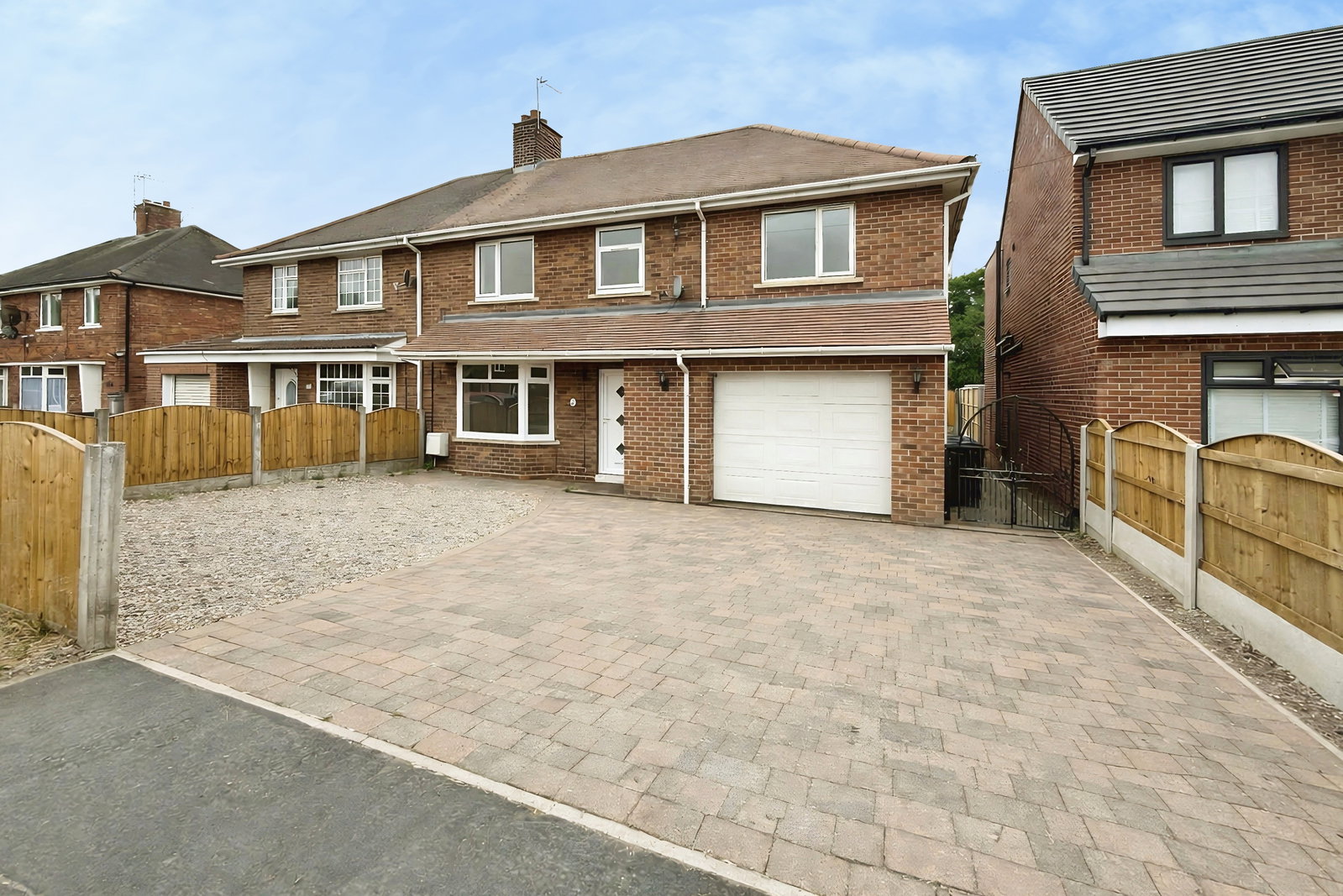 Semi Detached House in Doncaster