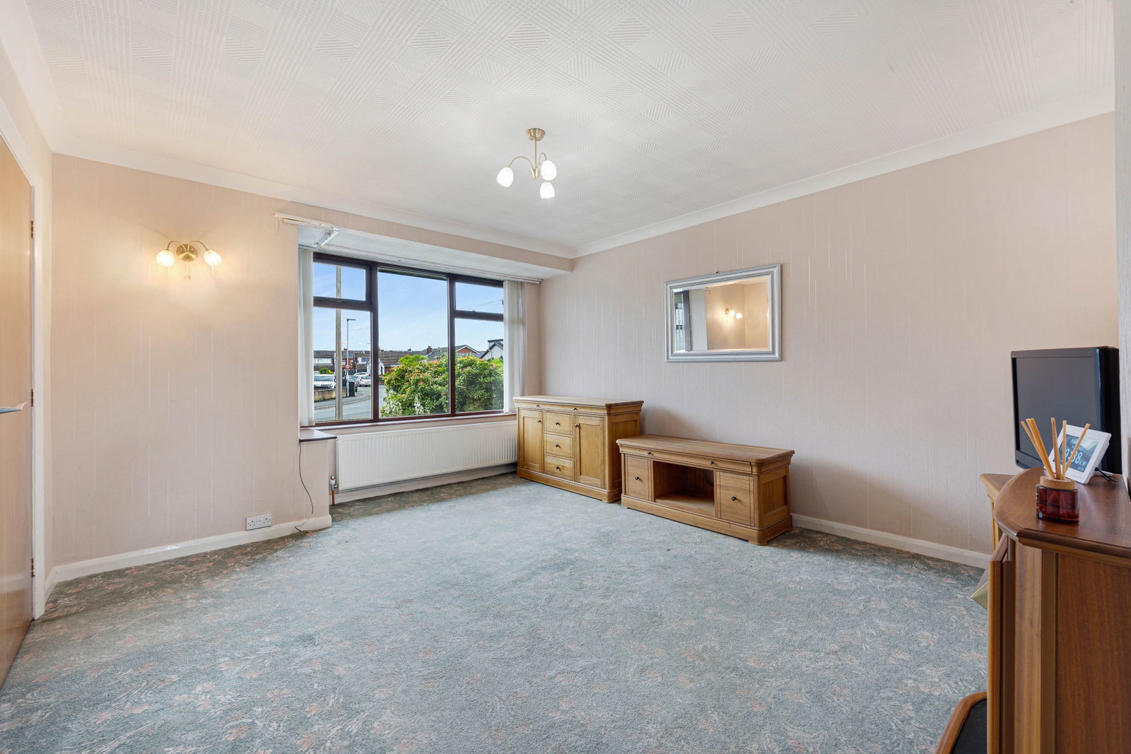 Semi Detached House in Leigh