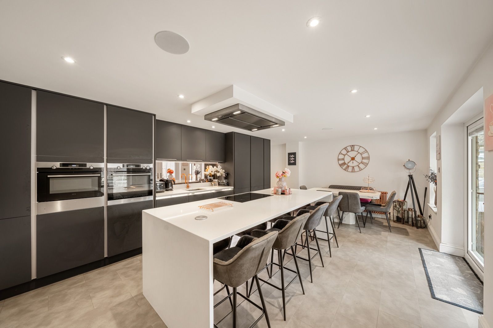 Detached House for sale in Halifax, Crossley Hill, Salterhebble