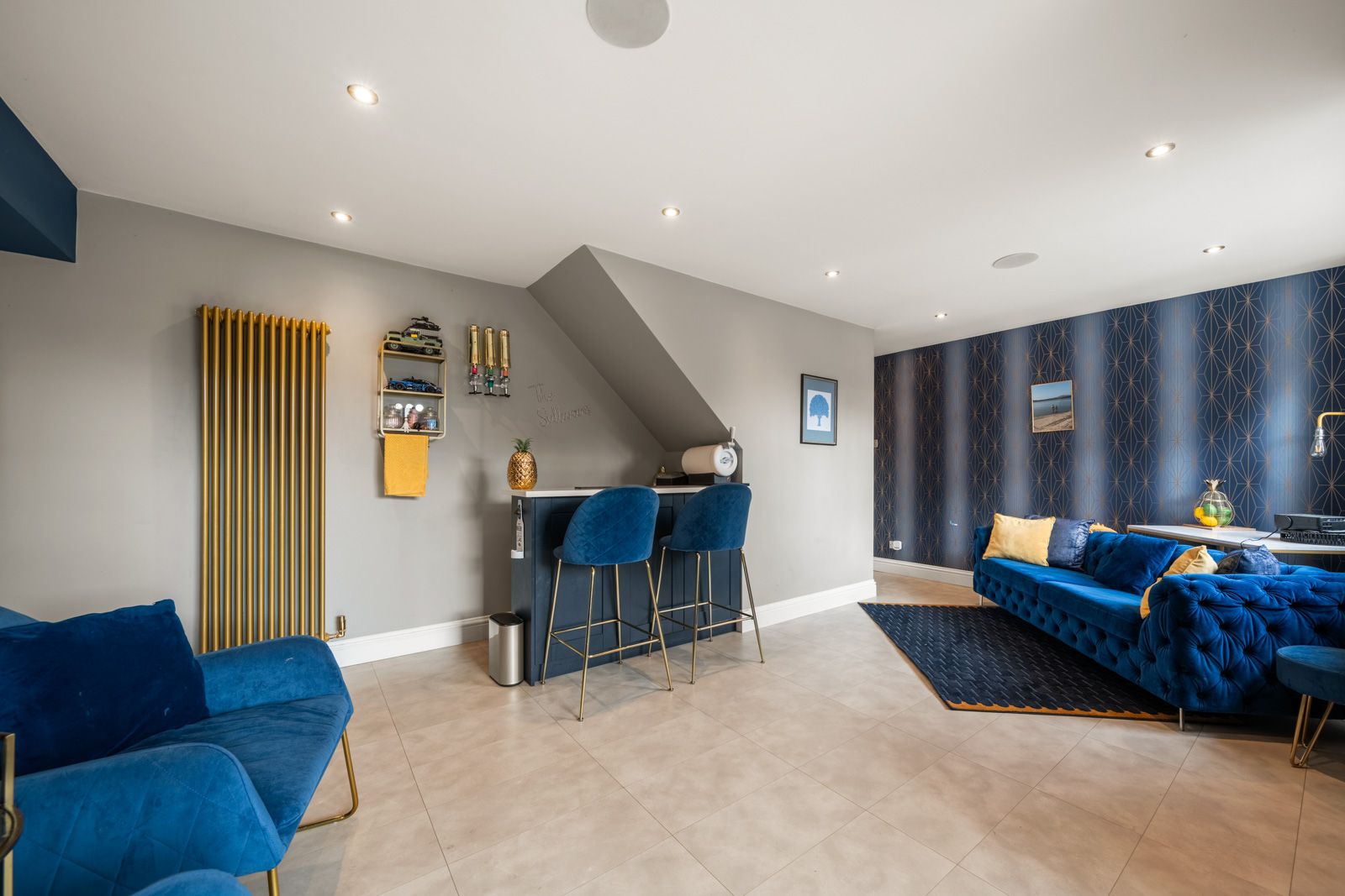 Detached House for sale in Halifax, Crossley Hill, Salterhebble