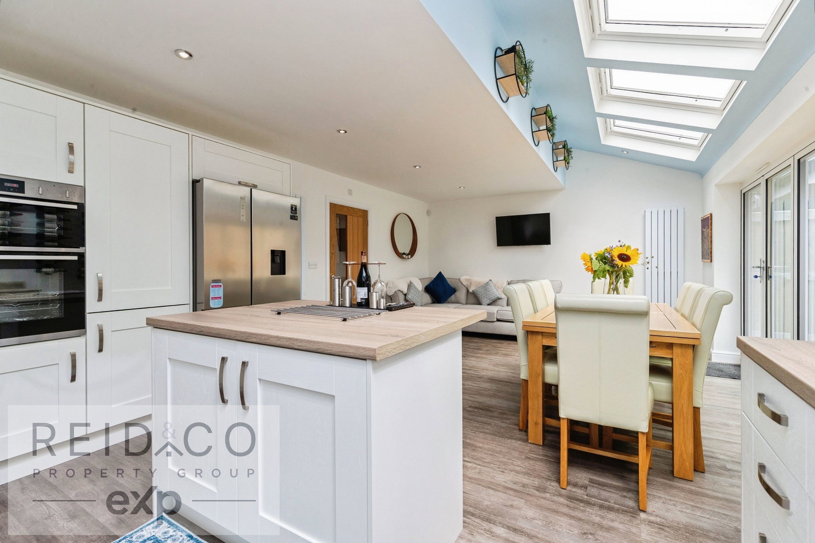 Detached House for sale in Preston, Daresbury Close, Cottam, Preston, PR4 0QT, 1509 m²