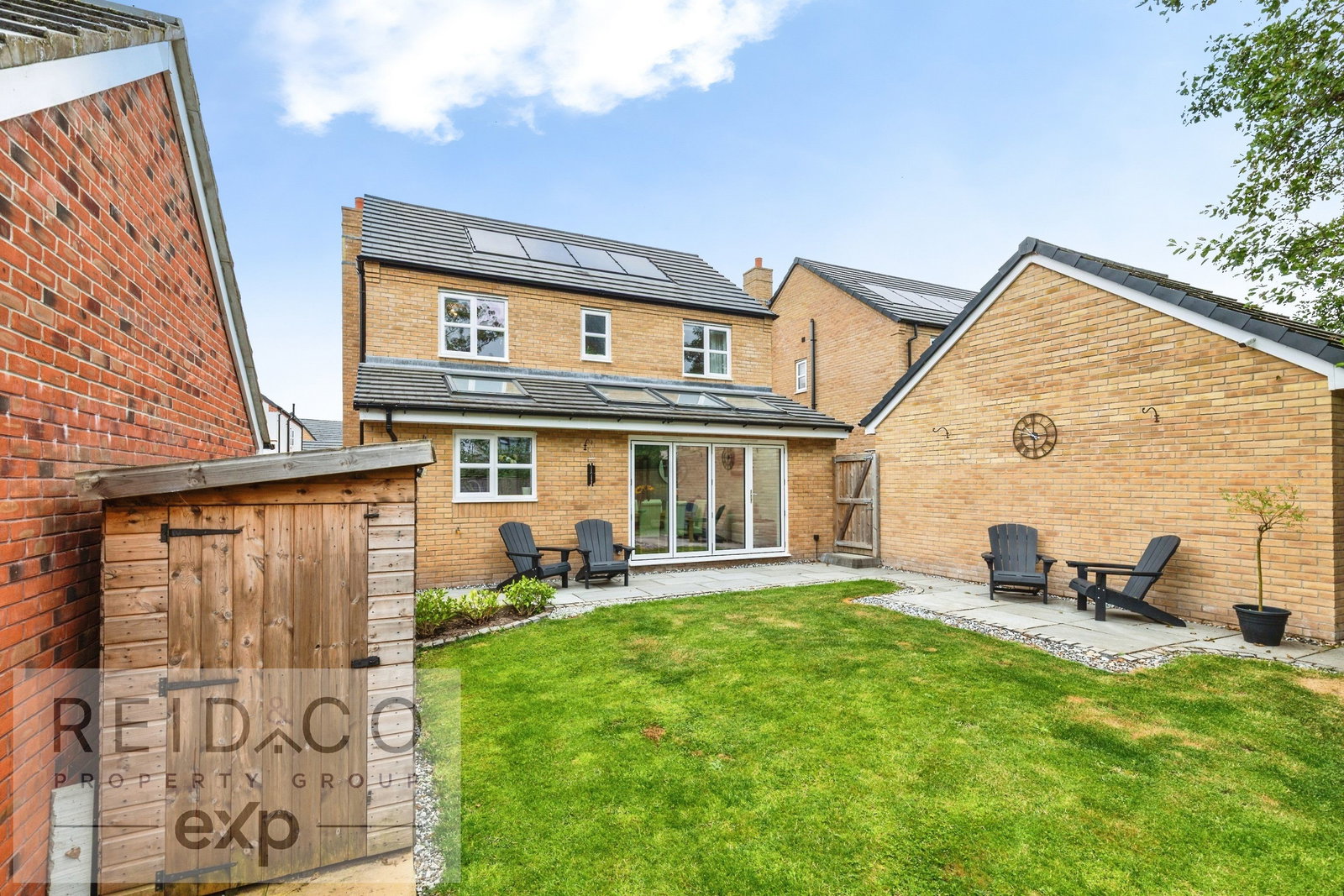 Detached House for sale in Preston, Daresbury Close, Cottam, Preston, PR4 0QT, 1509 m²
