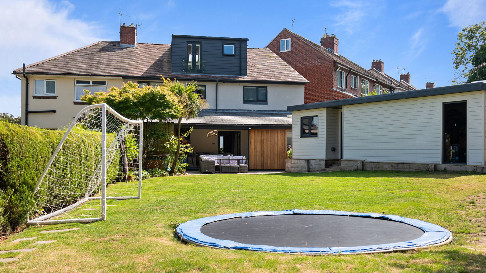 Semi Detached House in Sheffield