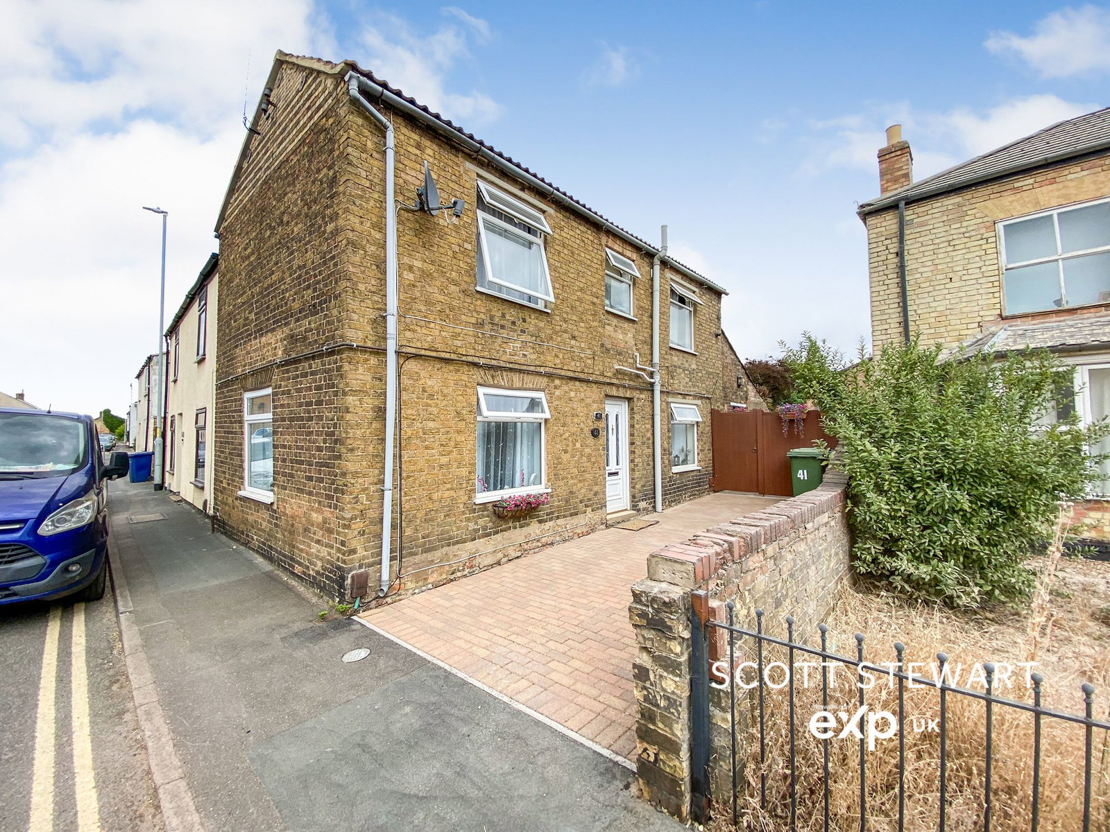 Detached House in Peterborough