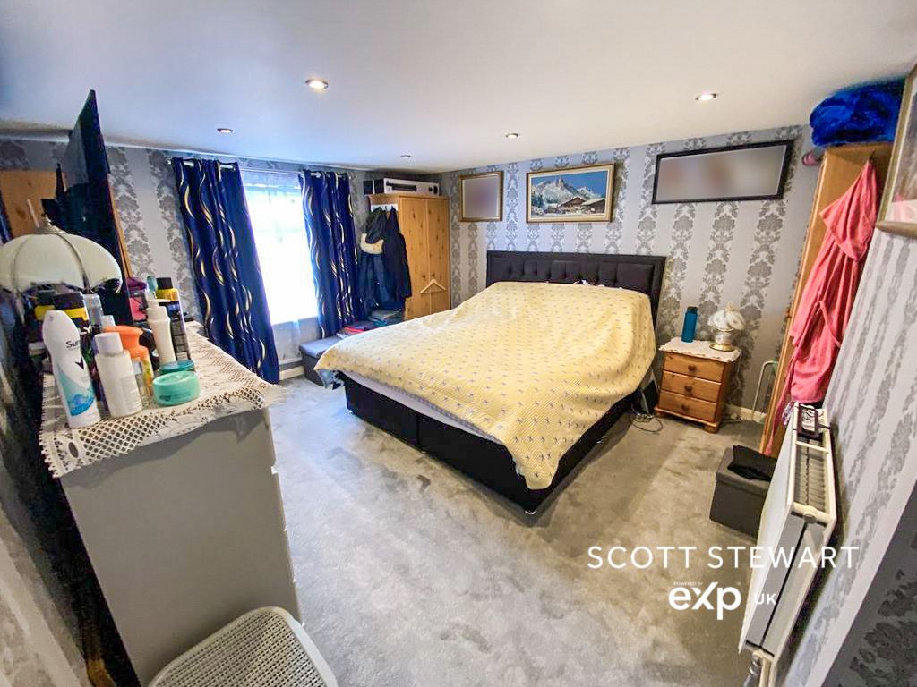 Detached House in Peterborough