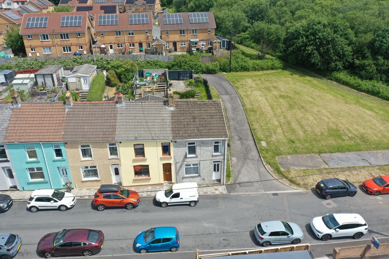 Terraced House for sale in Blackwood, Edward Street, Fairview, NP12, 807 m²