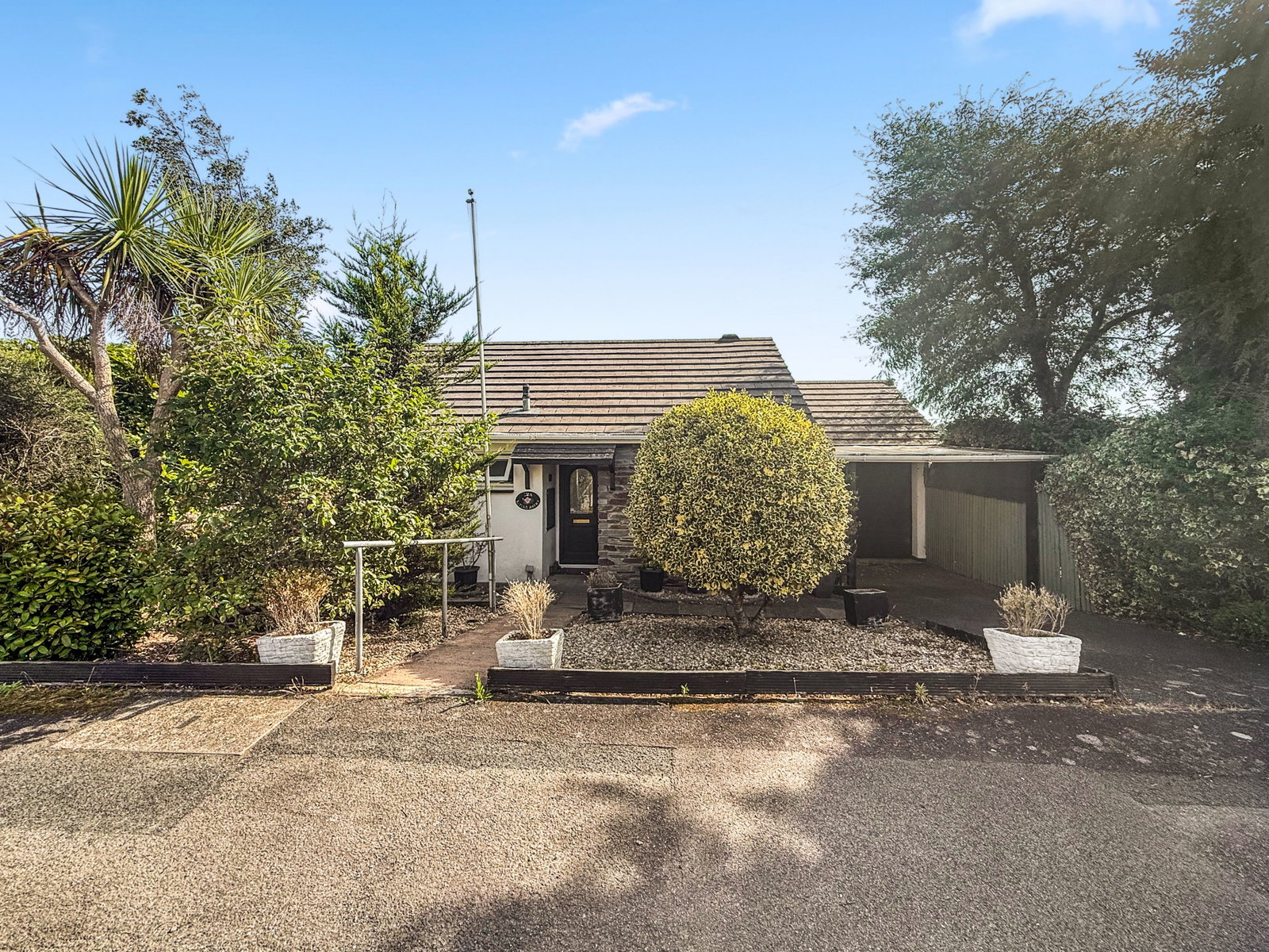 Bungalow for sale in Bideford, Quarry Close, Londonderry Farm, Bideford, North Devon, 933 m²