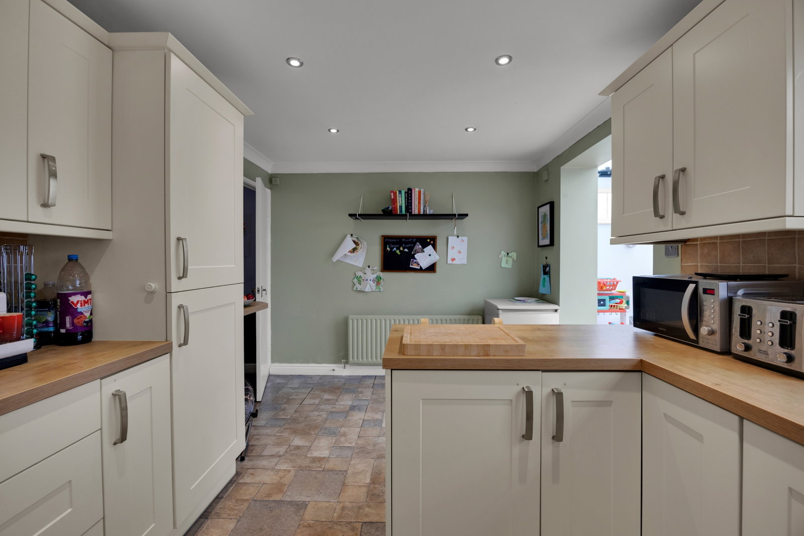 Detached House for sale in Sandbach, Holly Heath Close, Sandbach, CW11 4HU