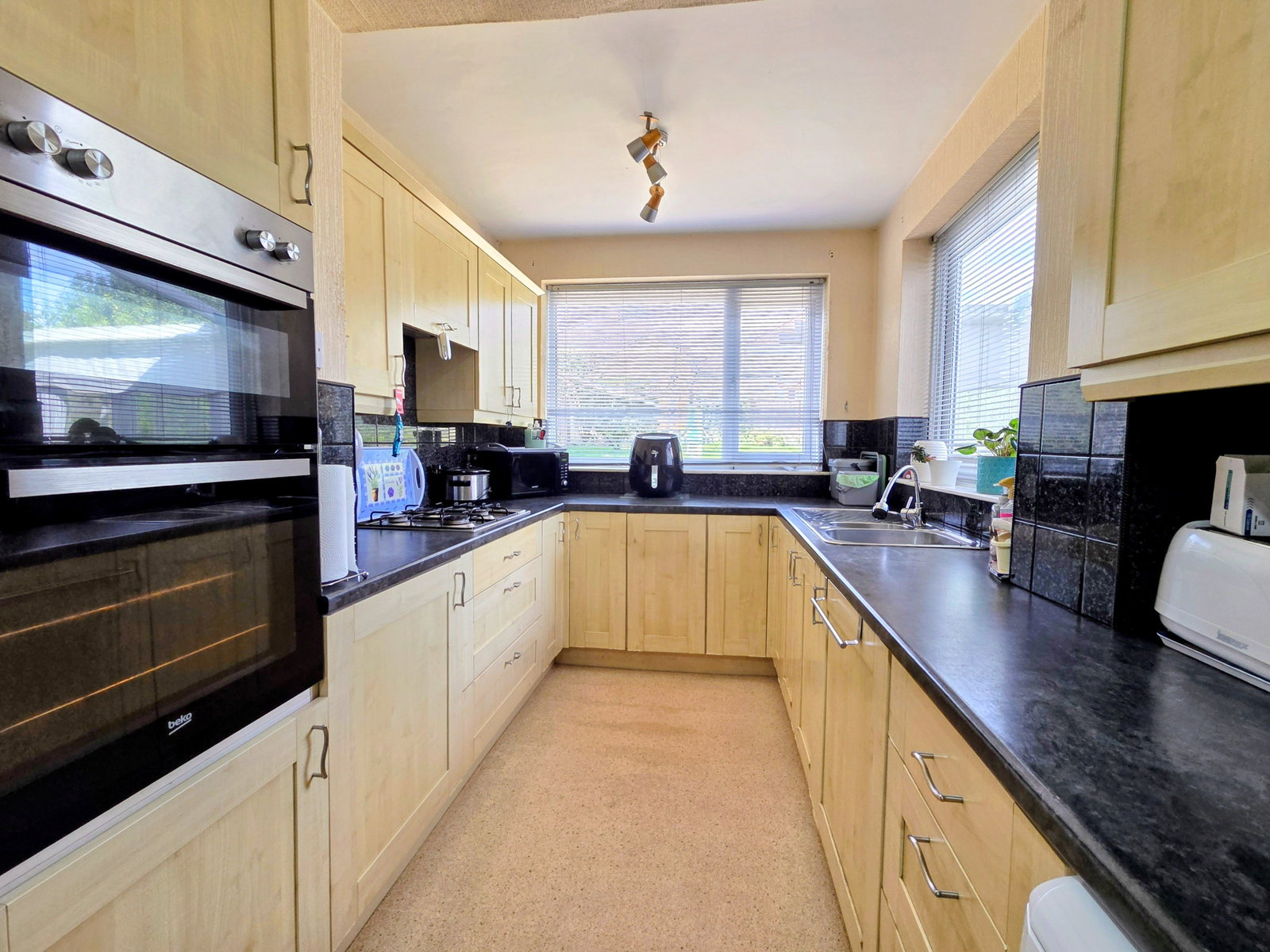 Detached House for sale in Plymouth, Lynwood Ave, Plympton